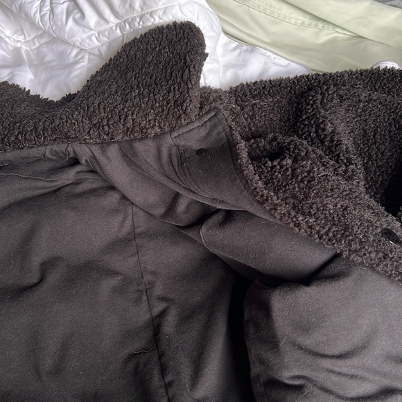 lululemon crop teddy/fleece jacket - Picture 3 of 3